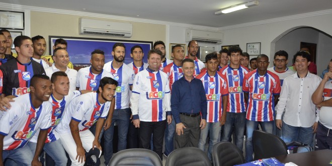 Esporte: Caldas Esporte Clube recebe uniformes completos da prefeitura municipal